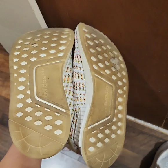 Adidas Shoe - Picture 4 of 8